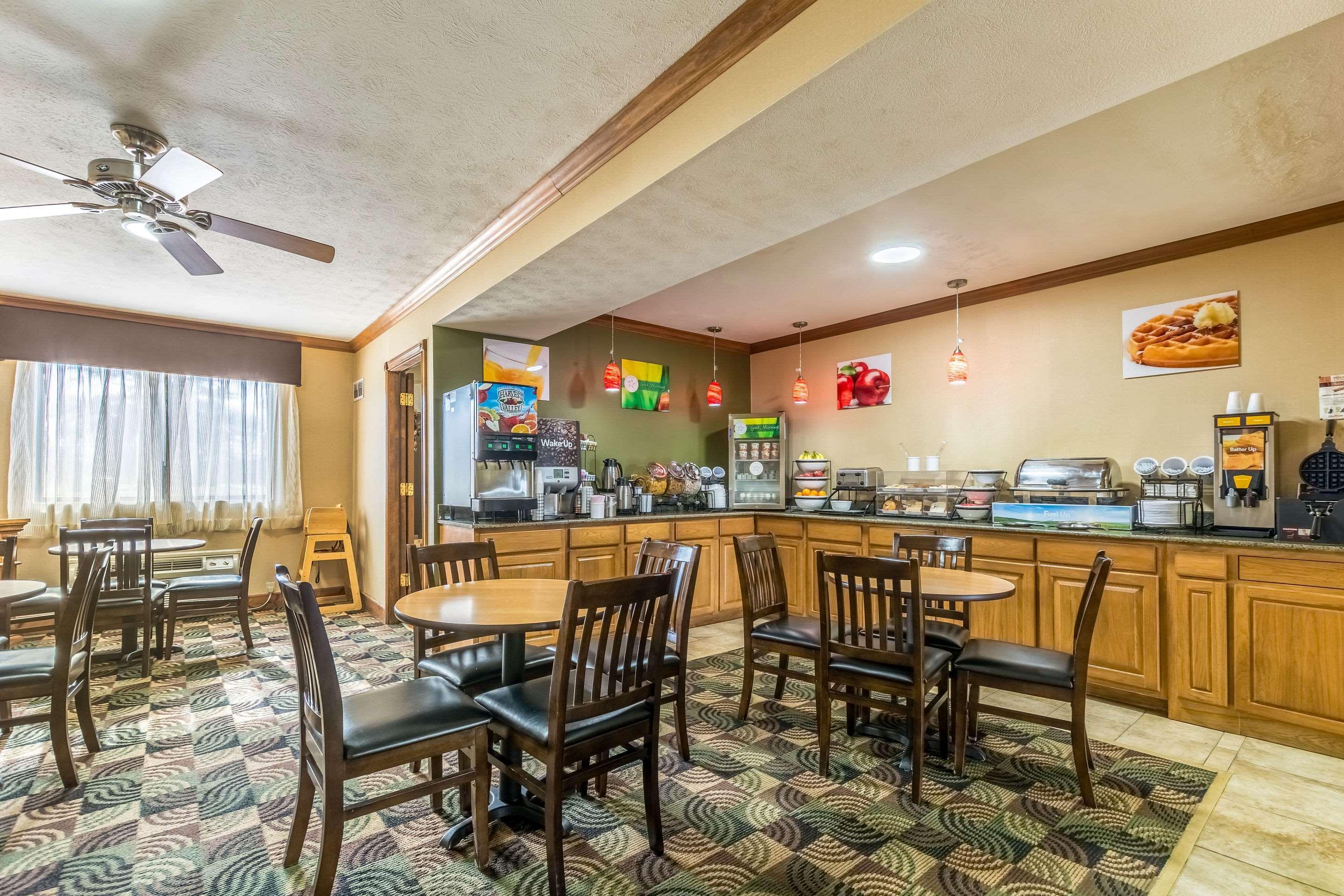 Quality Inn I-74 Batesville Exterior foto
