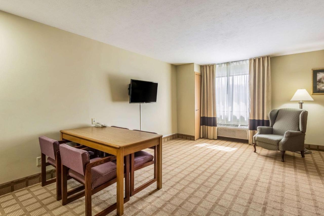 Quality Inn I-74 Batesville Exterior foto
